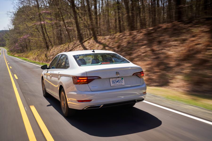  Volkswagen Jetta SEL Premium 2018 года  (NA) (фото 8 из 40)